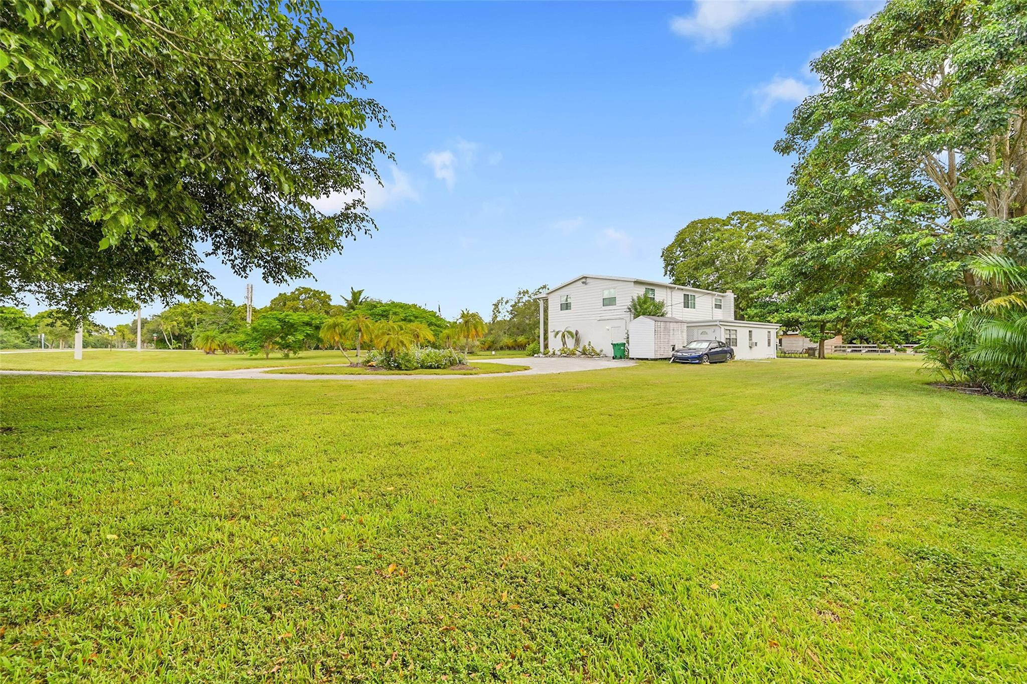 1201 N Old Hiatus Road, Plantation