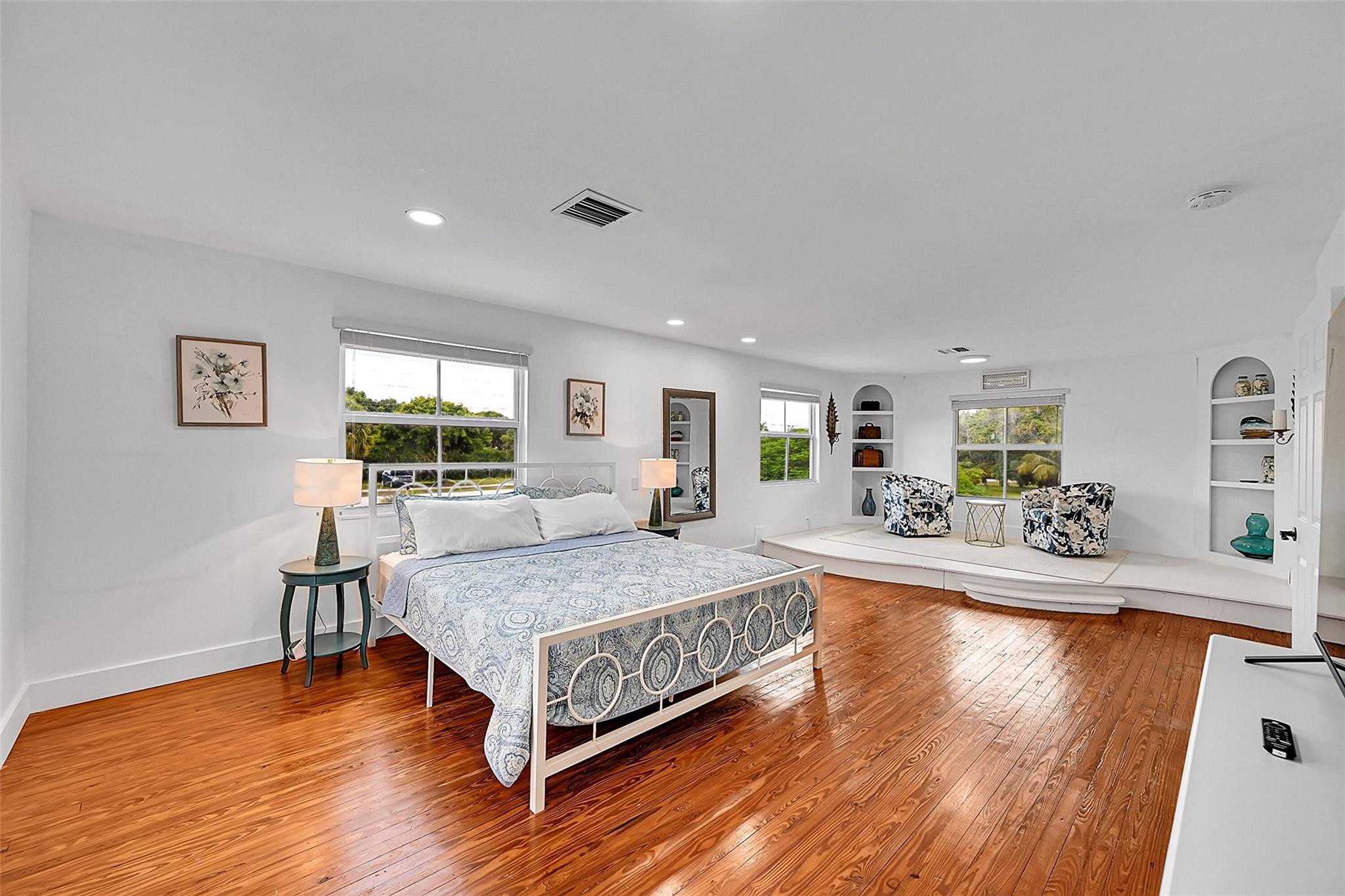 1201 N Old Hiatus Road, Plantation