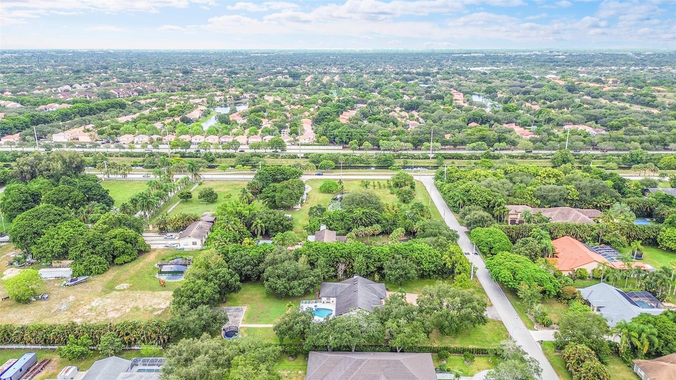 1201 N Old Hiatus Road, Plantation