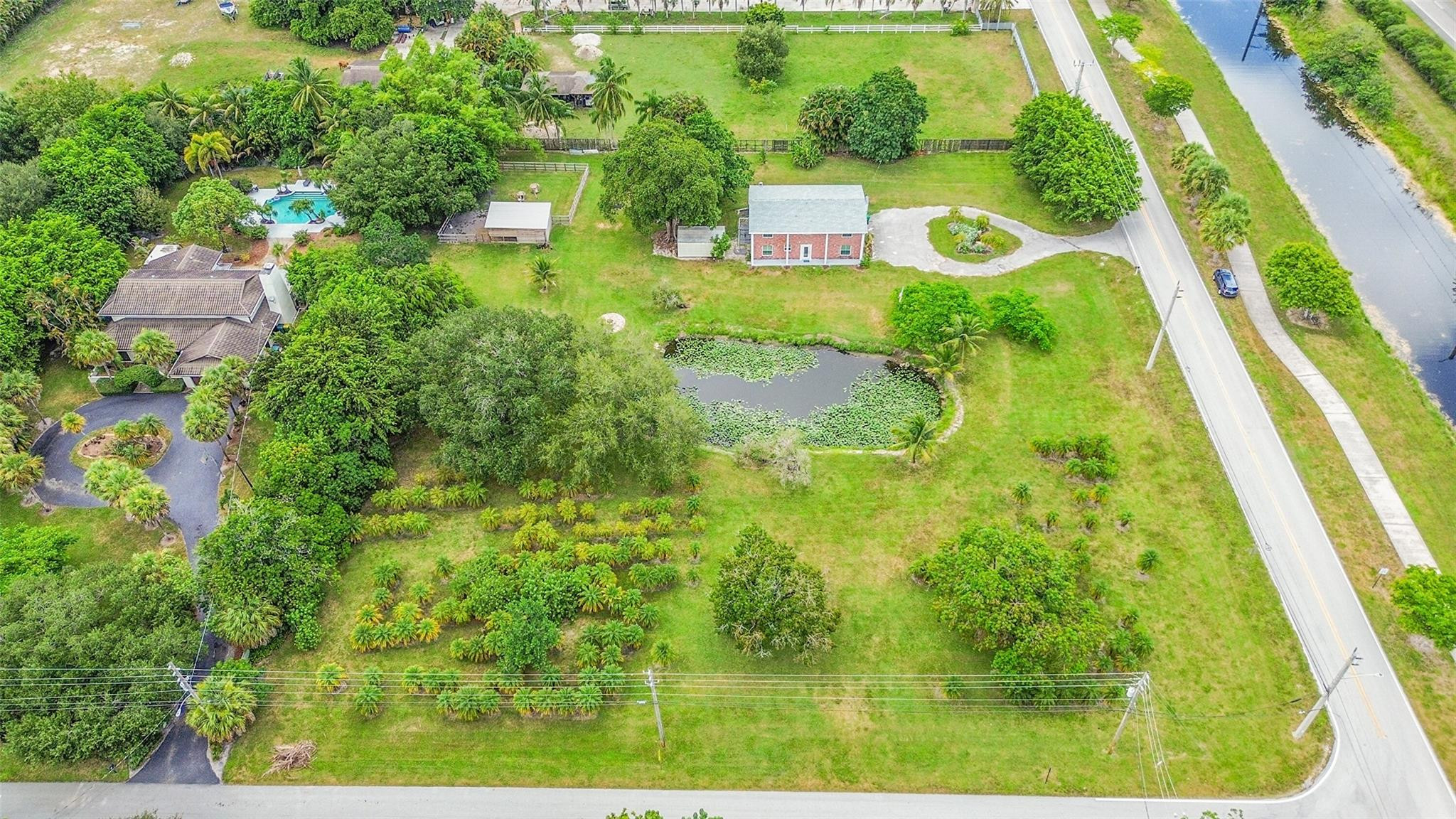 1201 N Old Hiatus Road, Plantation