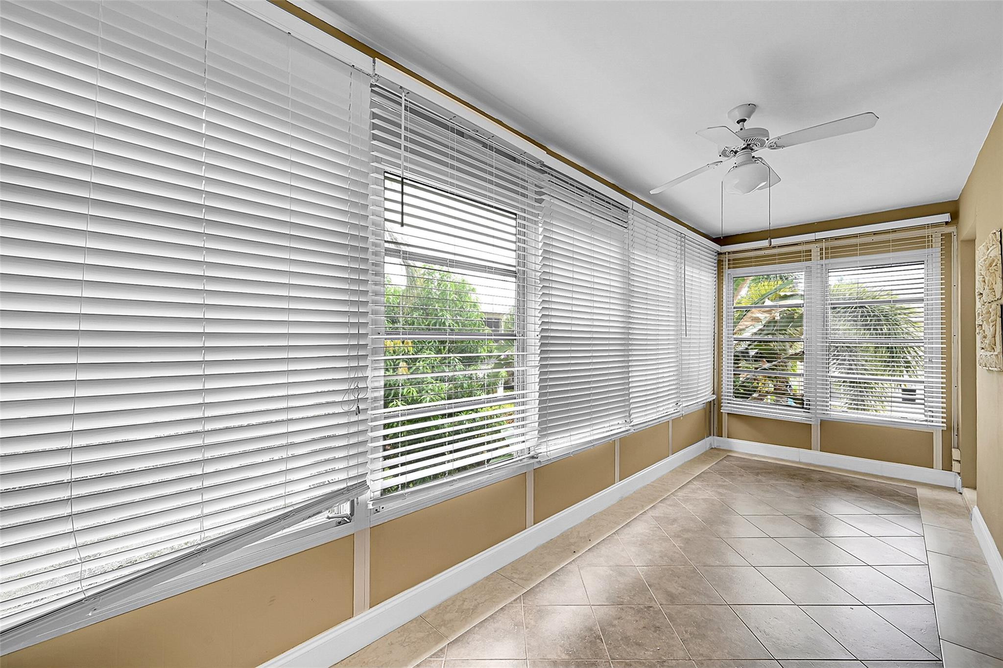 2111 NE 42nd Court 201w, Lighthouse Point Unit: 201w