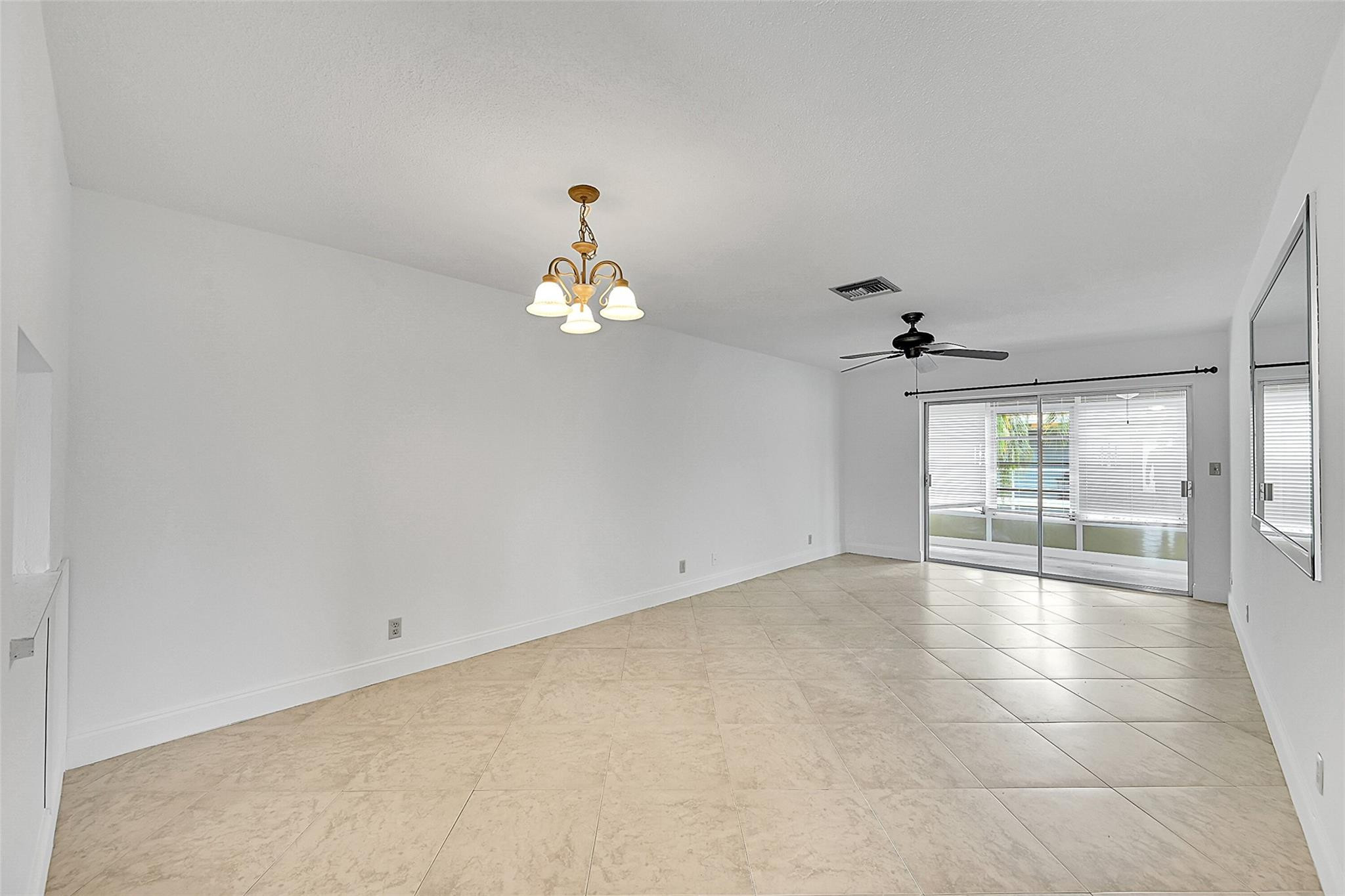 2111 NE 42nd Court 201w, Lighthouse Point Unit: 201w