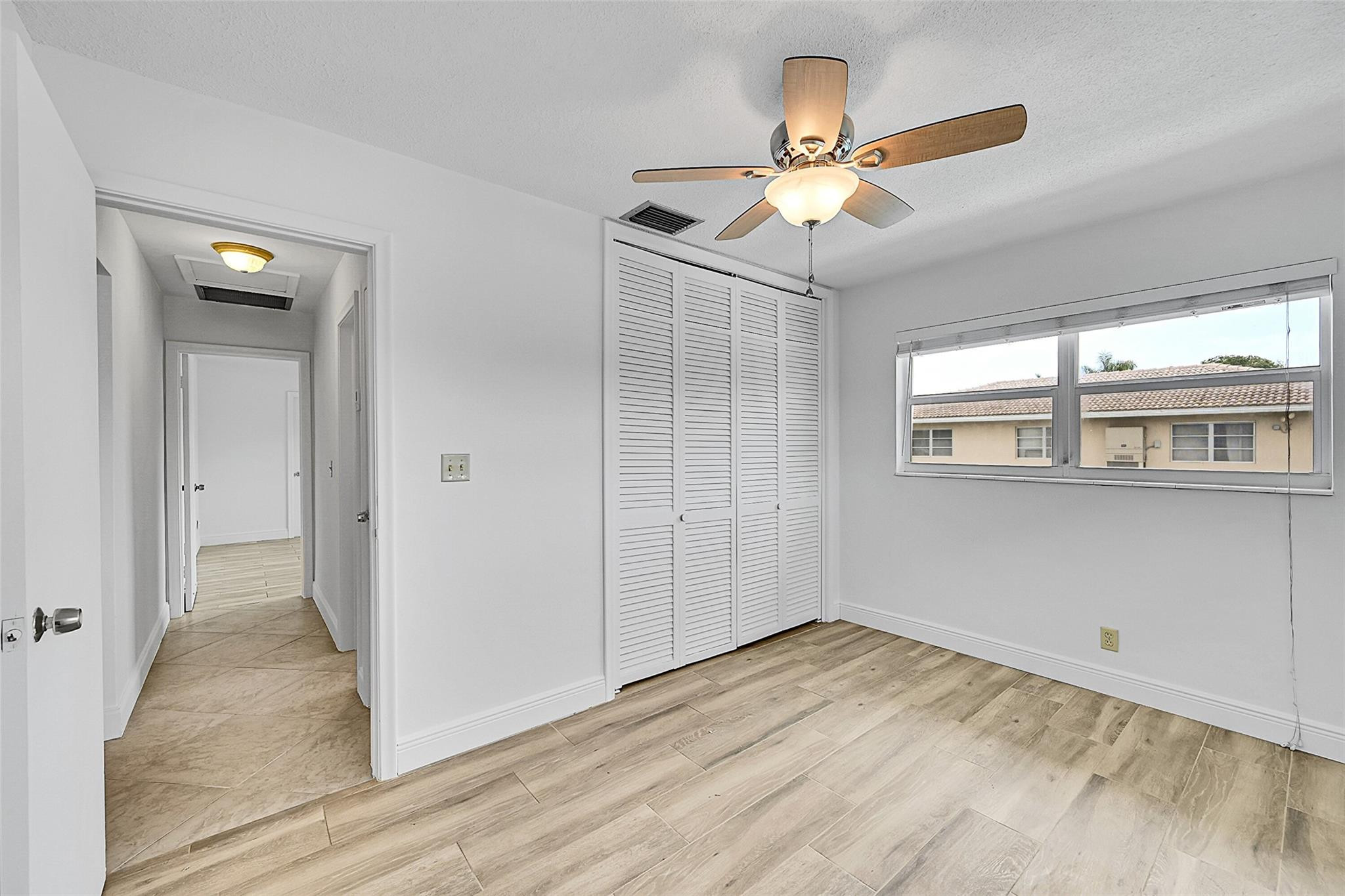 2111 NE 42nd Court 201w, Lighthouse Point Unit: 201w