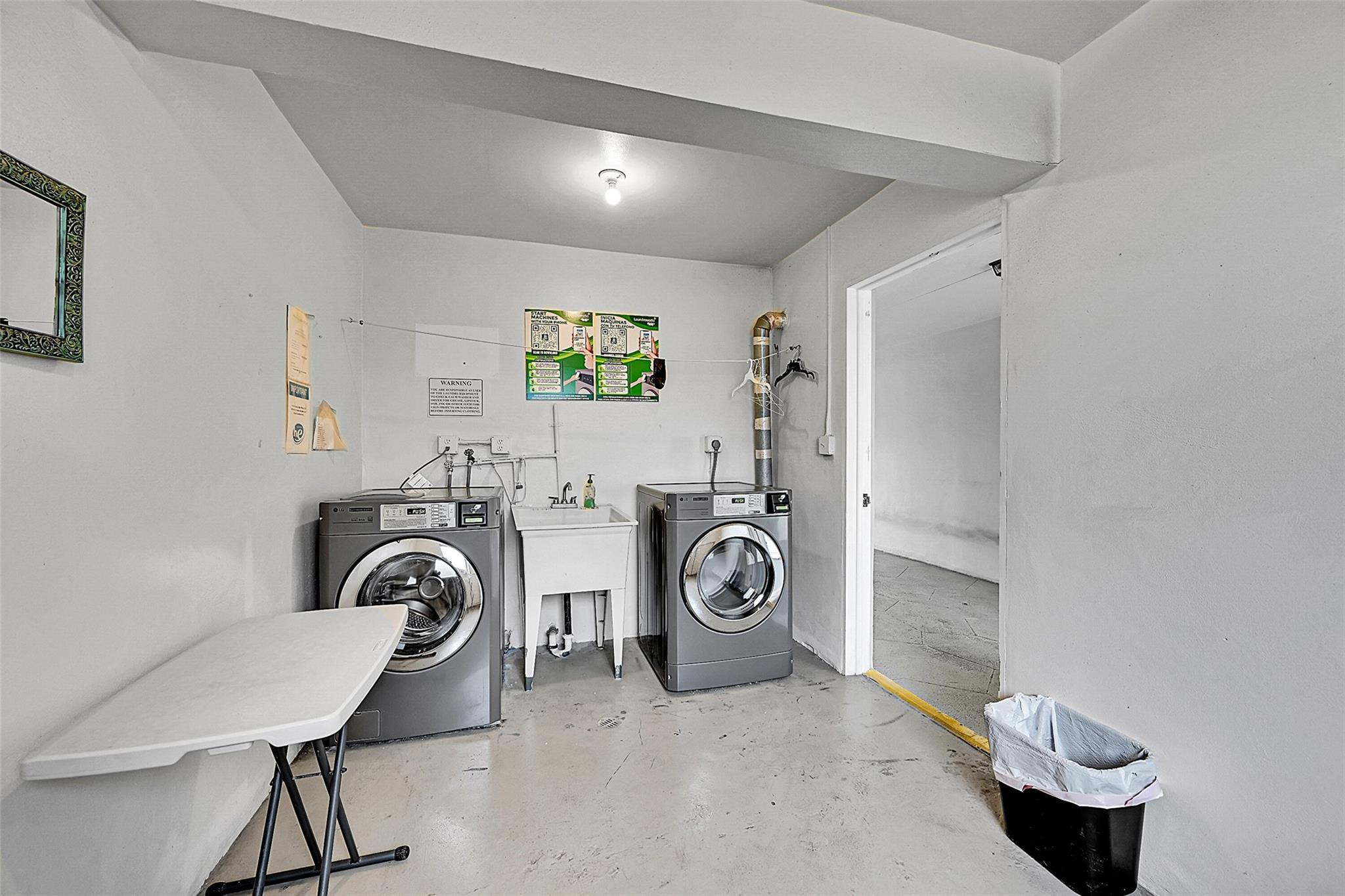 2111 NE 42nd Court 201w, Lighthouse Point Unit: 201w