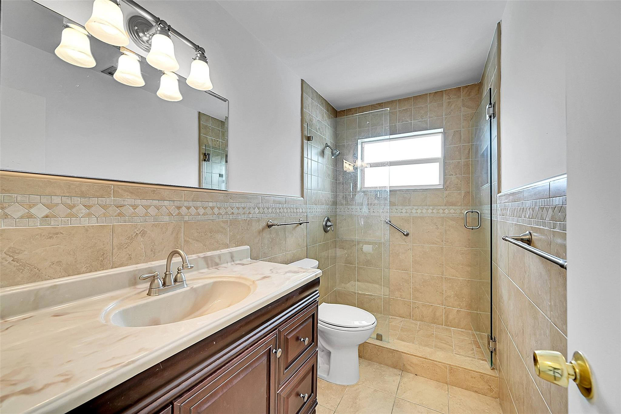 2111 NE 42nd Court 201w, Lighthouse Point Unit: 201w