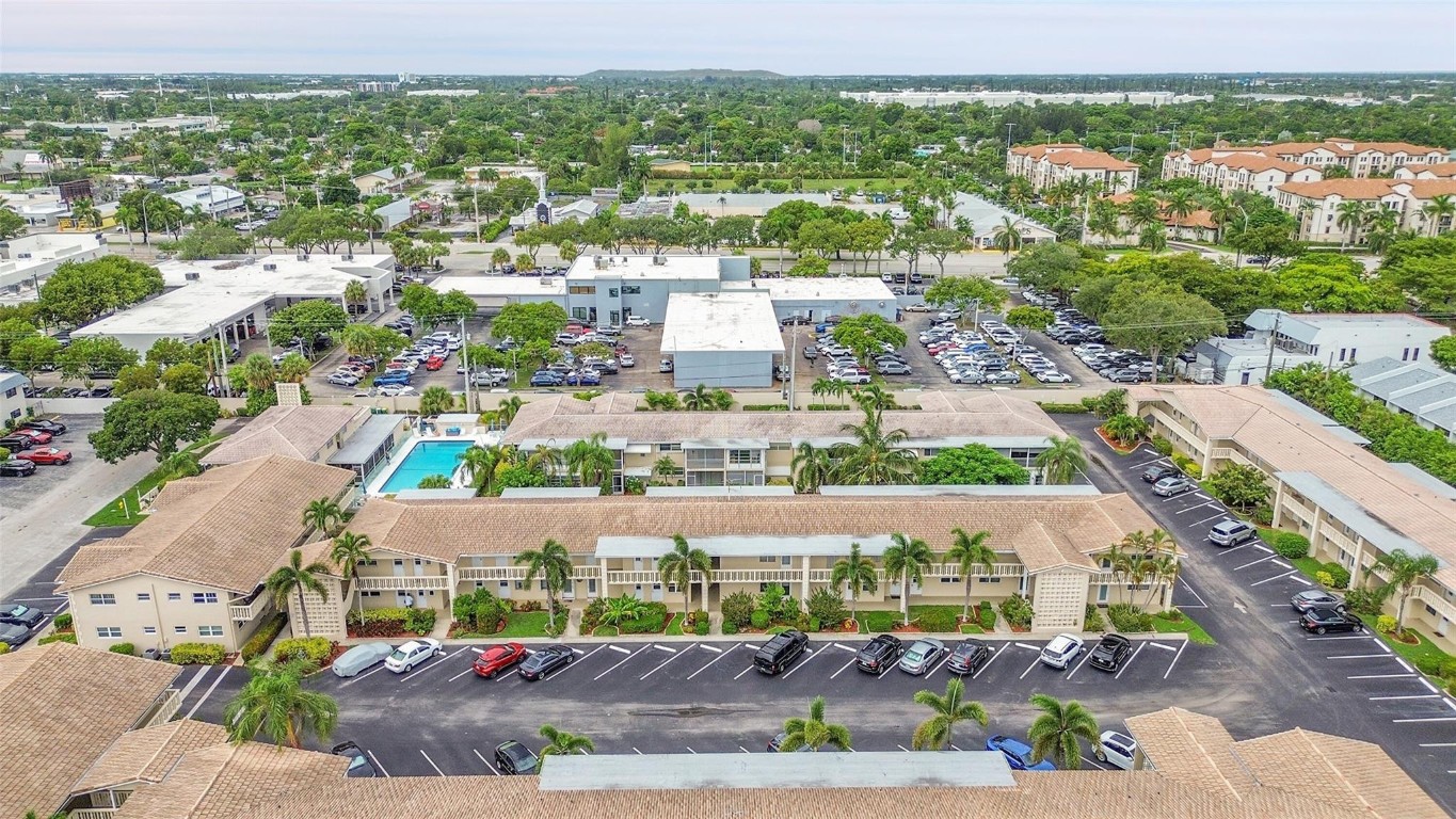 2111 NE 42nd Court 201w, Lighthouse Point Unit: 201w