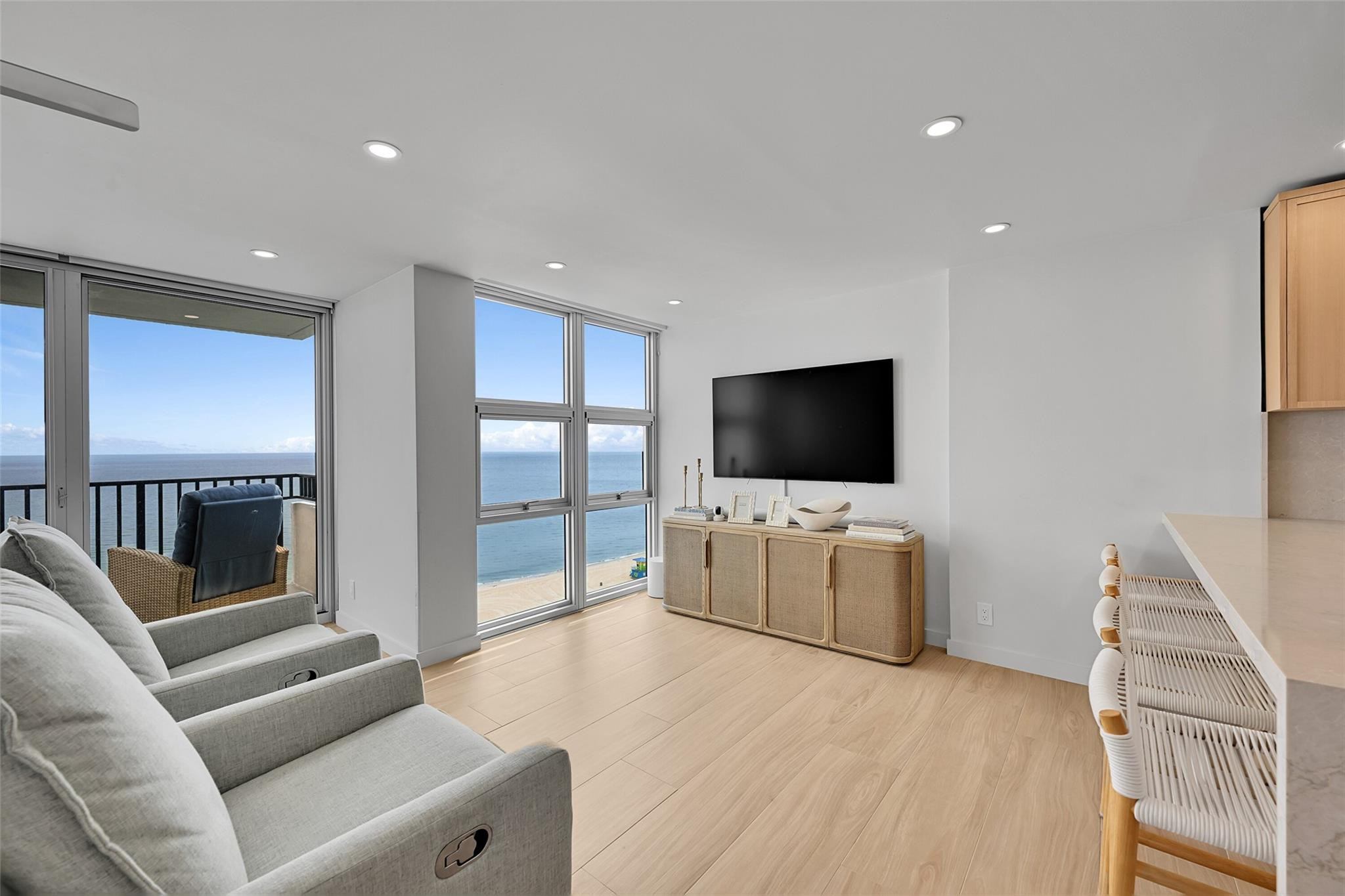 525 N Ocean Boulevard 1724, Pompano Beach Unit: 1724