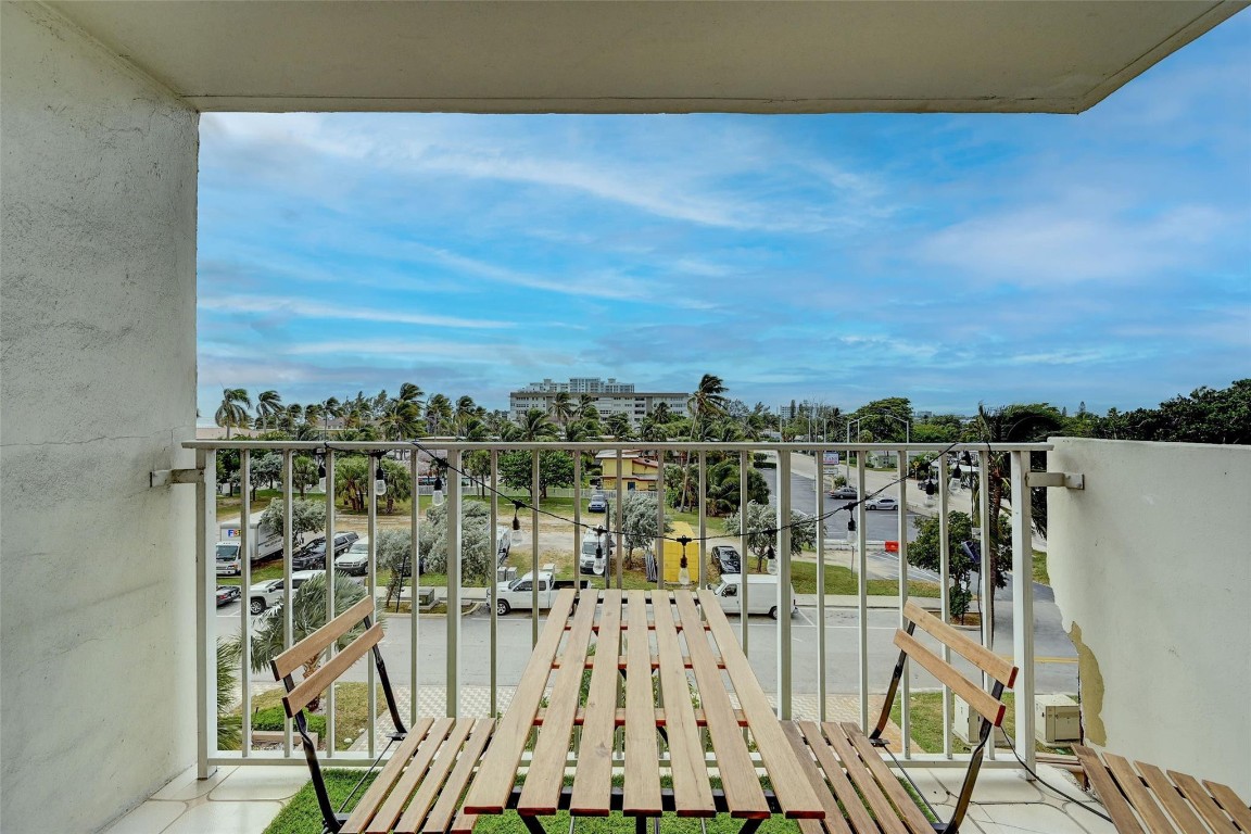 111 Briny Avenue 410, Pompano Beach Unit: 410