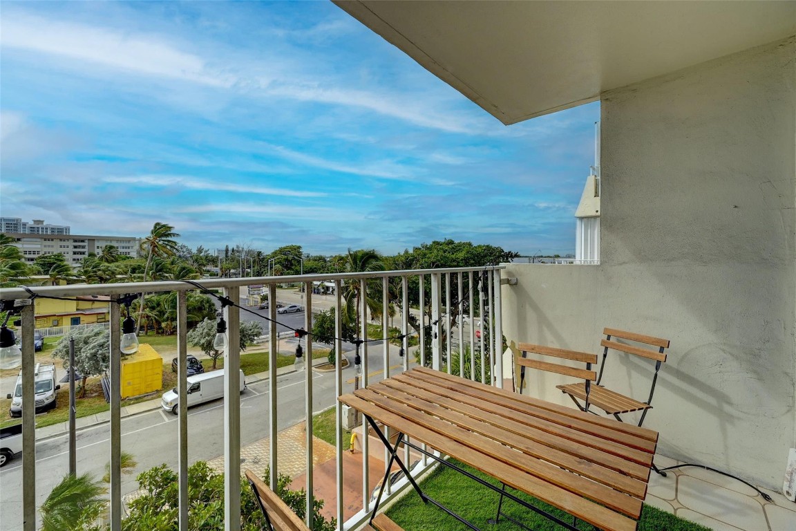 111 Briny Avenue 410, Pompano Beach Unit: 410