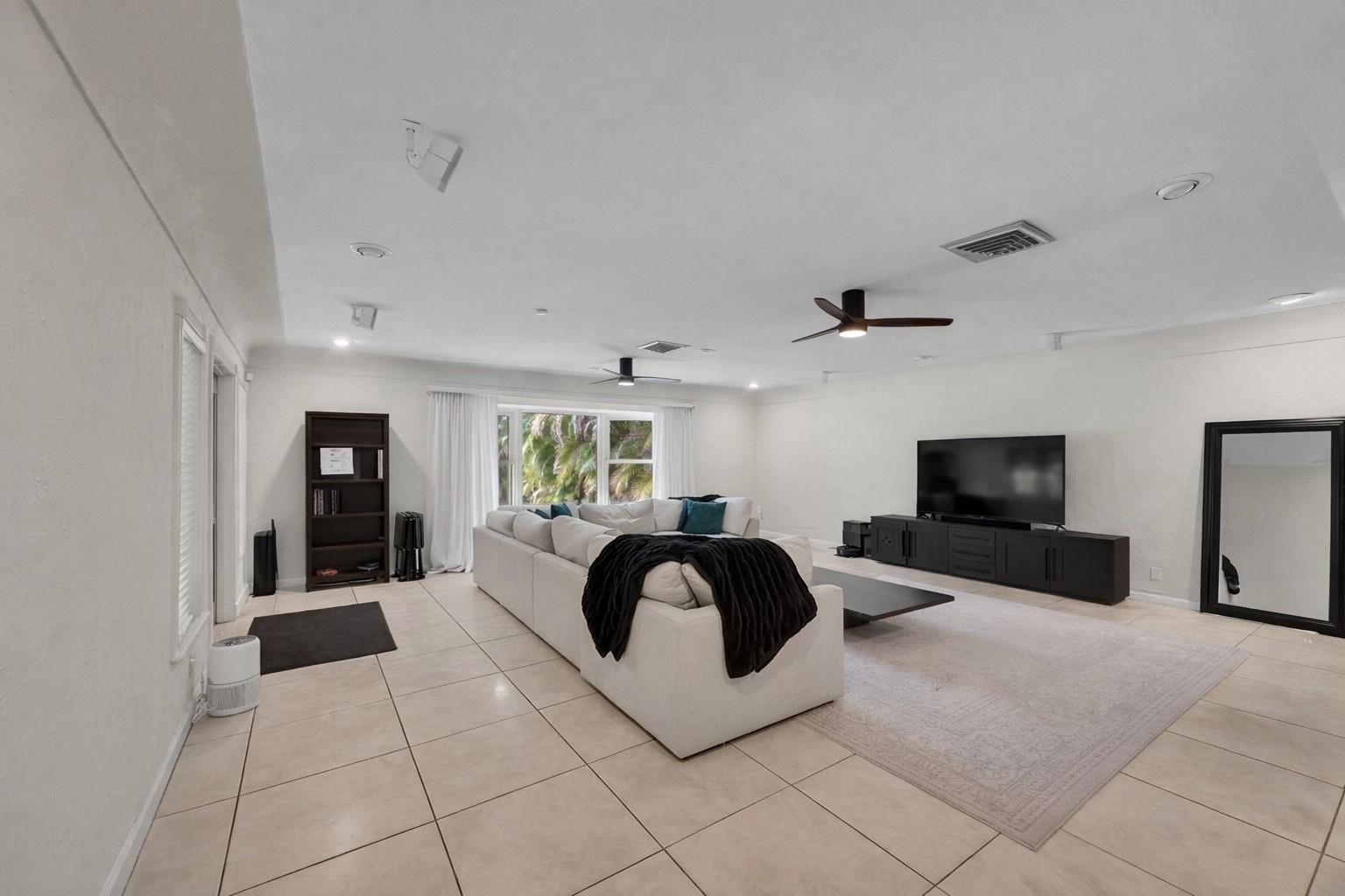 3999 NE 15th Avenue, Oakland Park