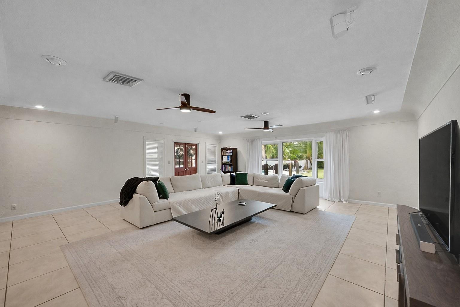 3999 NE 15th Avenue, Oakland Park