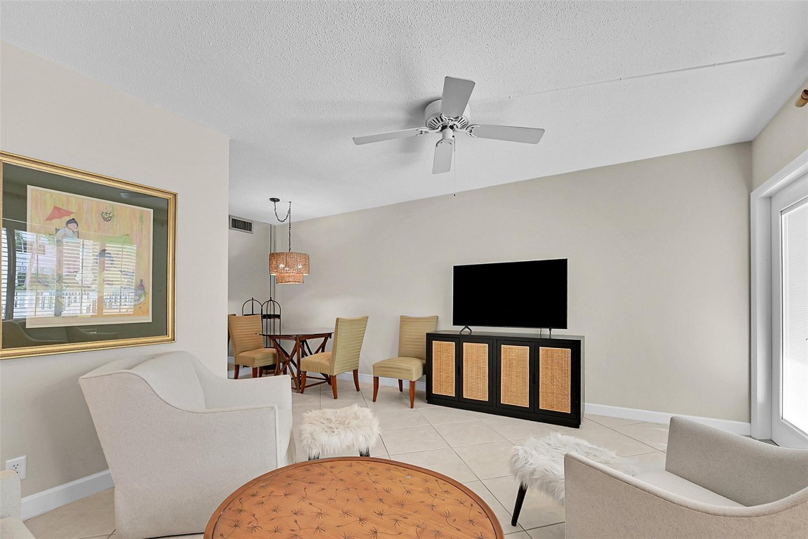 3215 SE 10th Street 102, Pompano Beach Unit: 102