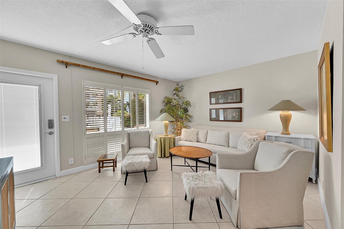 3215 SE 10th Street 102, Pompano Beach Unit: 102