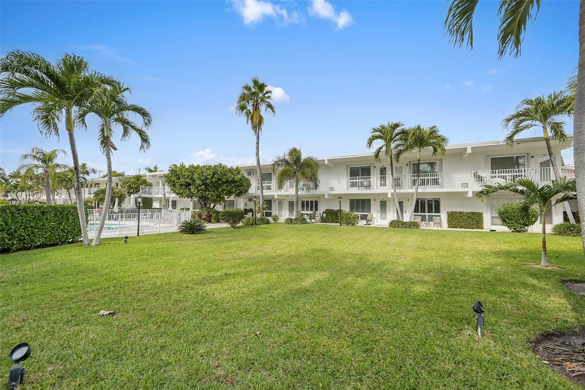 3215 SE 10th Street 102, Pompano Beach Unit: 102