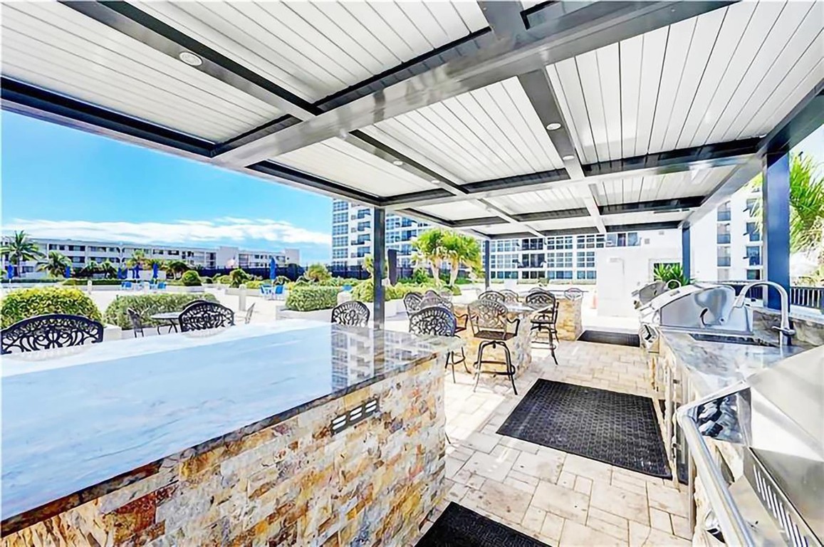 531 N Ocean Boulevard 1701, Pompano Beach Unit: 1701