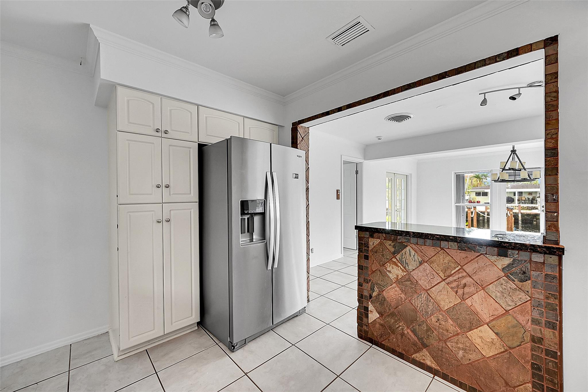 220 SE 10th Street, Pompano Beach