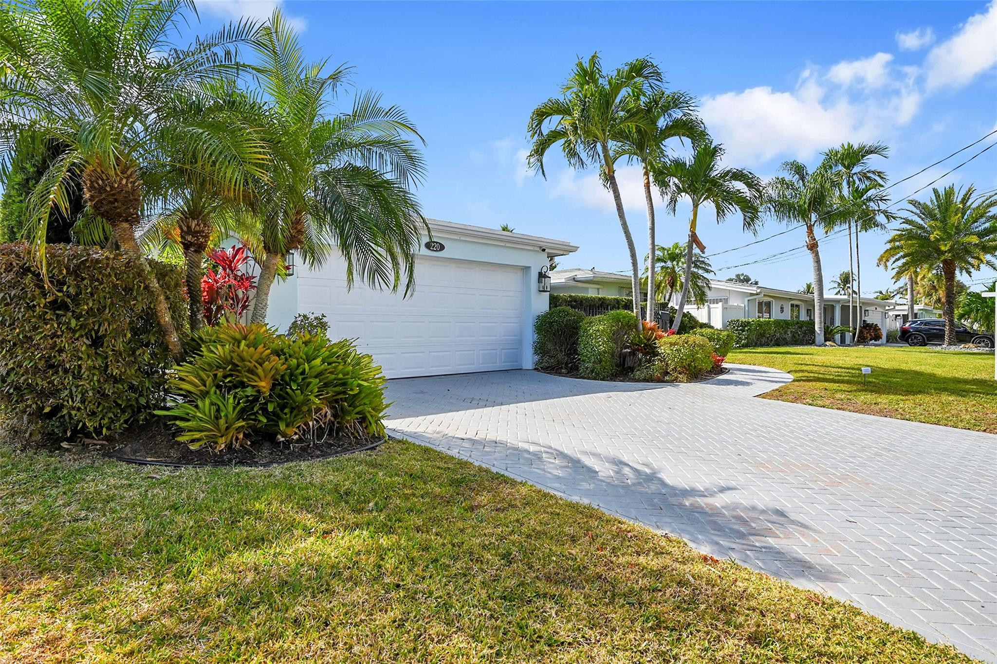 220 SE 10th Street, Pompano Beach