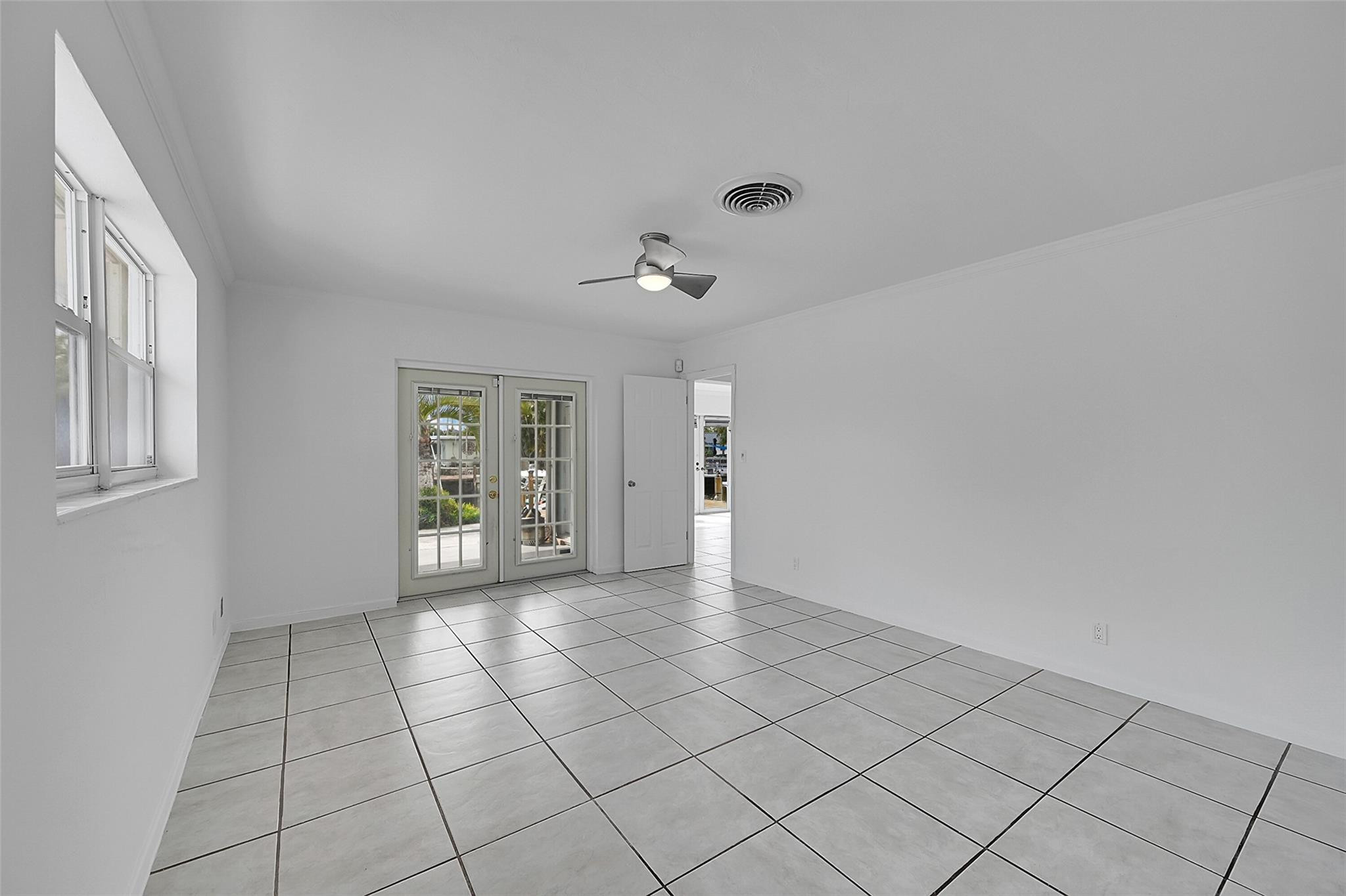 220 SE 10th Street, Pompano Beach