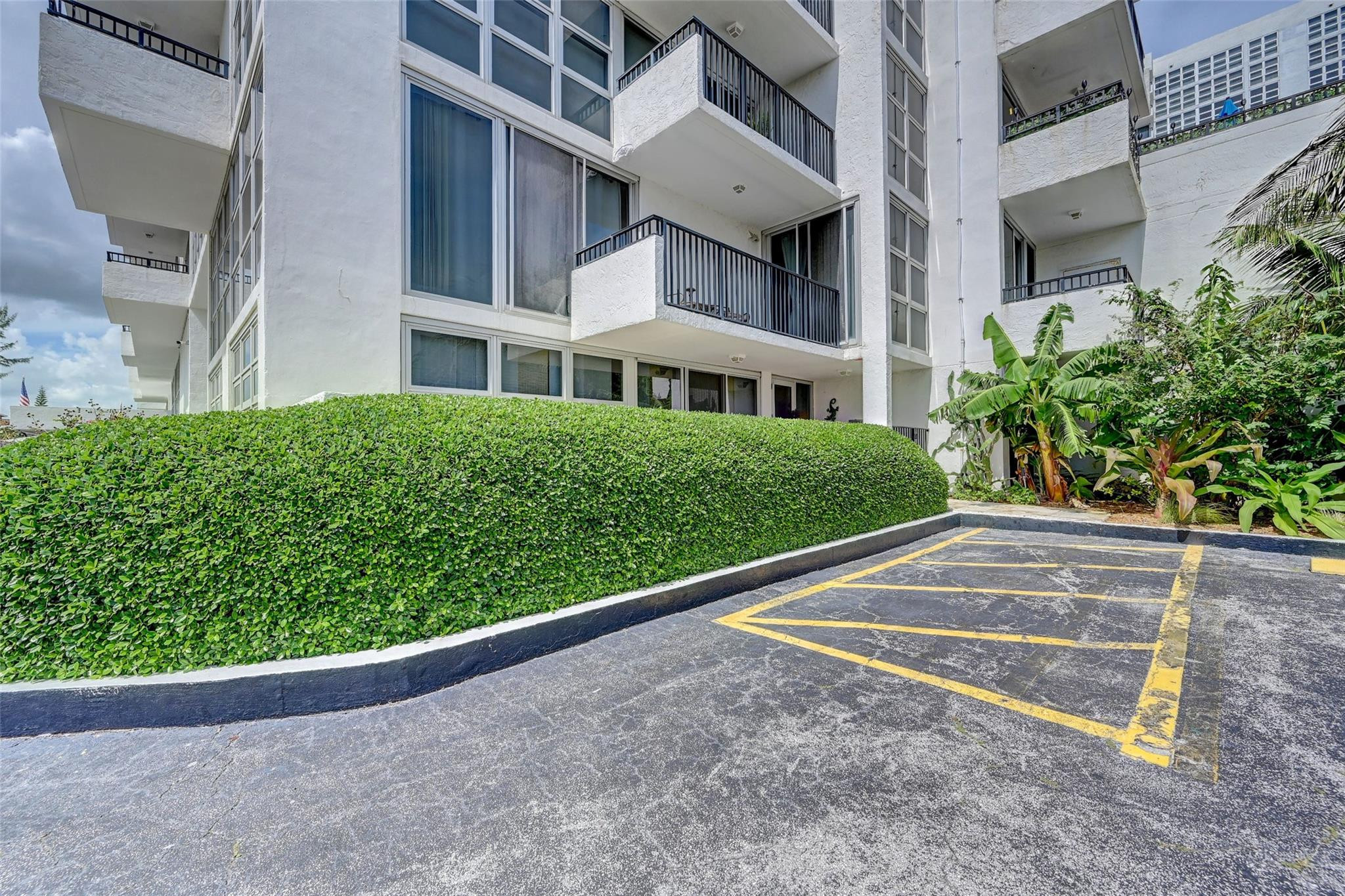 525 N Ocean Boulevard T-2