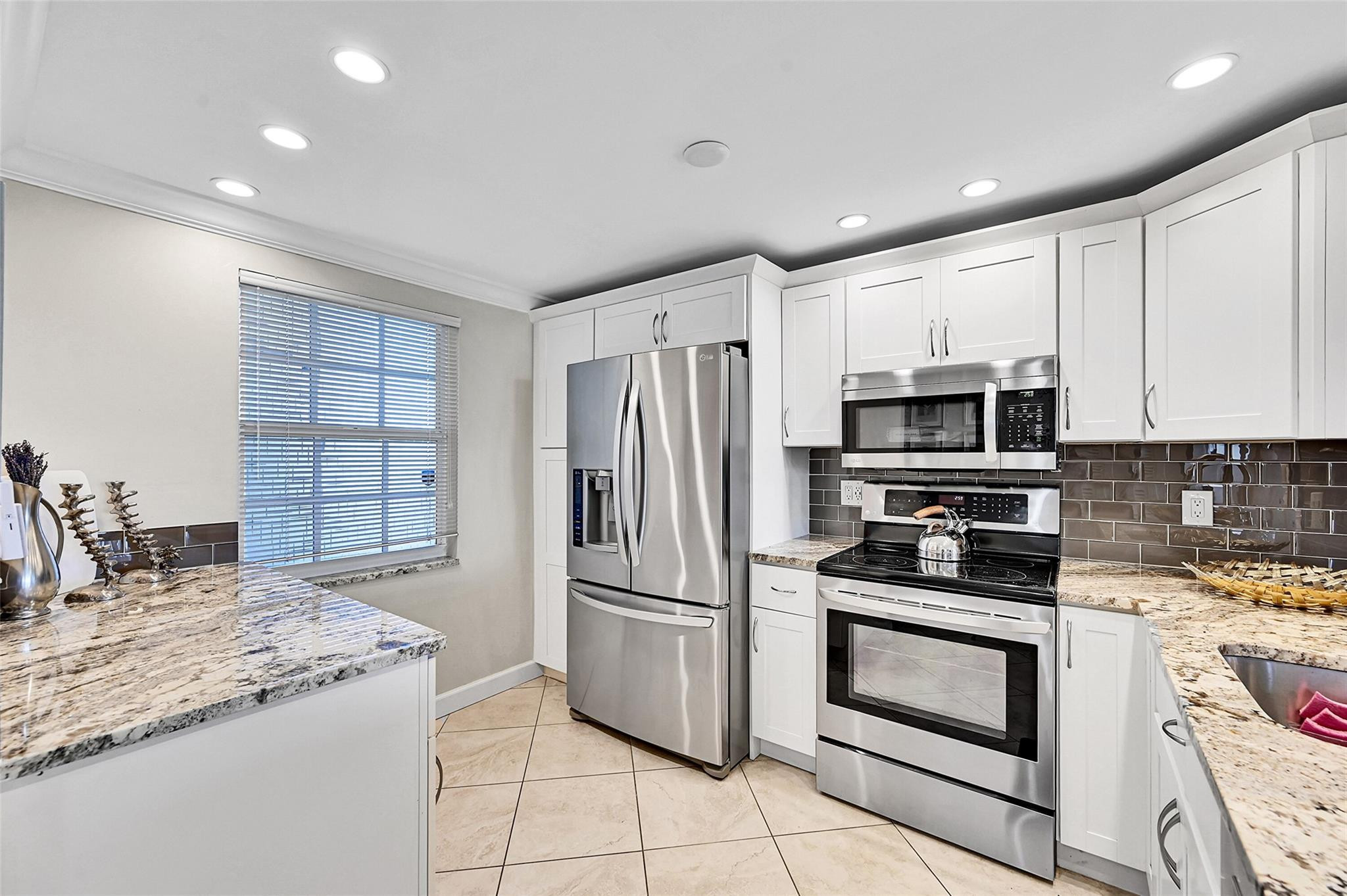605 Oaks Drive 701