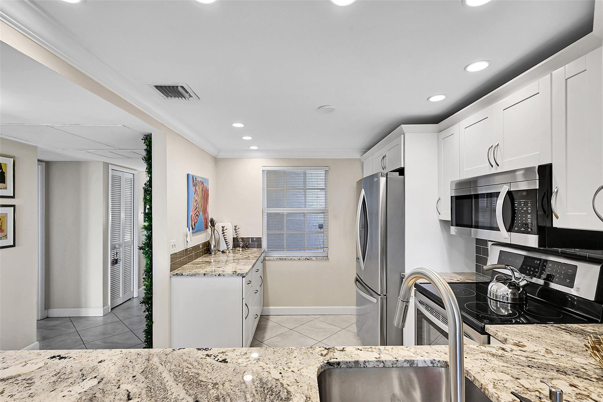605 Oaks Drive 701