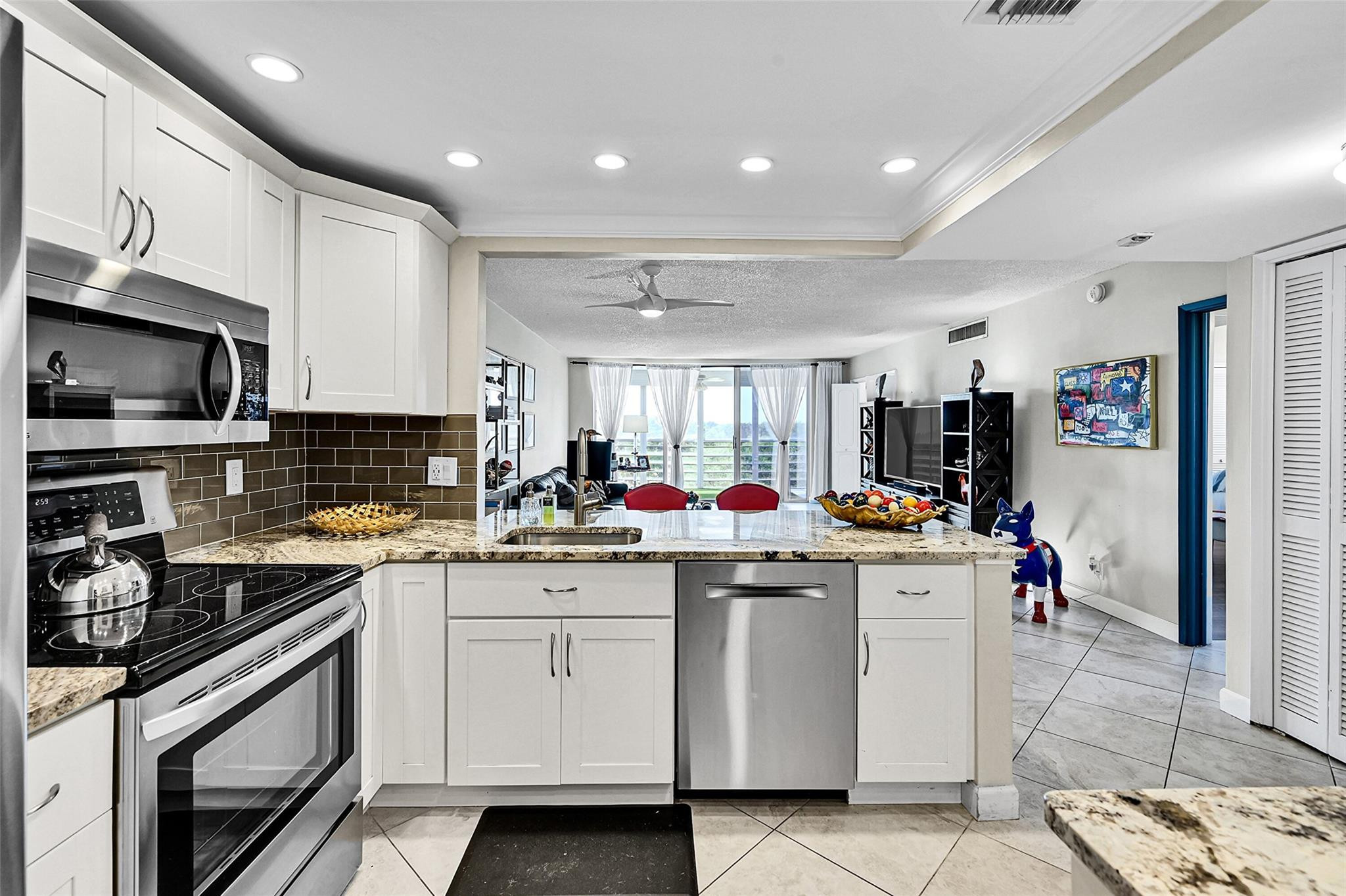 605 Oaks Drive 701