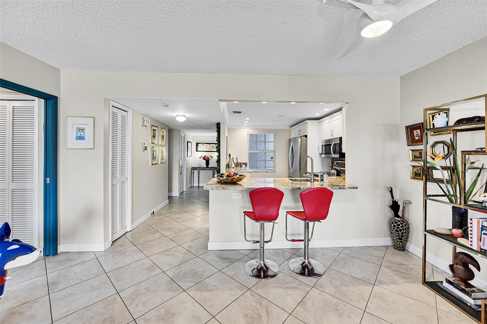 605 Oaks Drive 701