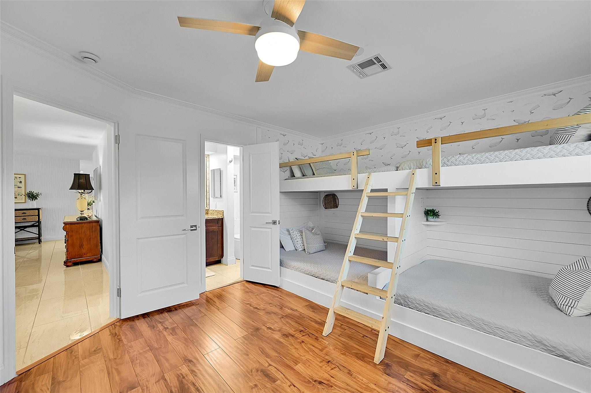 1080 SE 9th Avenue