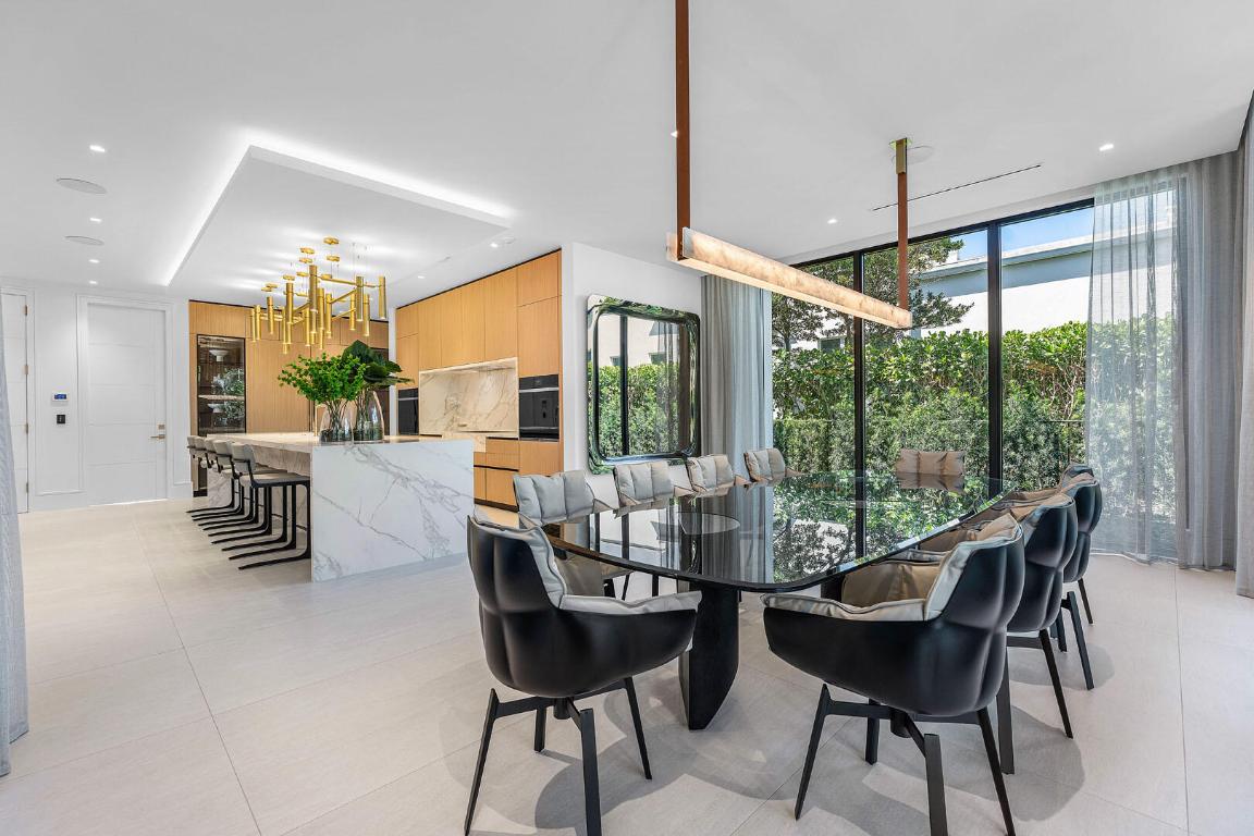 2172 W Maya Palm Drive