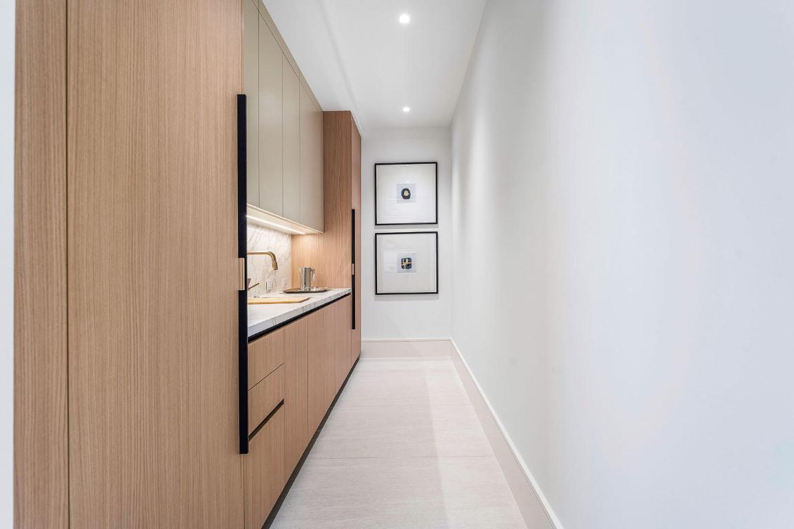 2172 W Maya Palm Drive