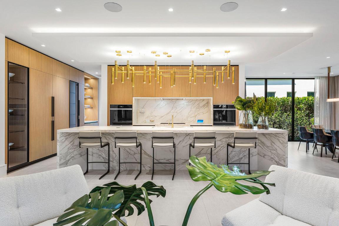 2172 W Maya Palm Drive