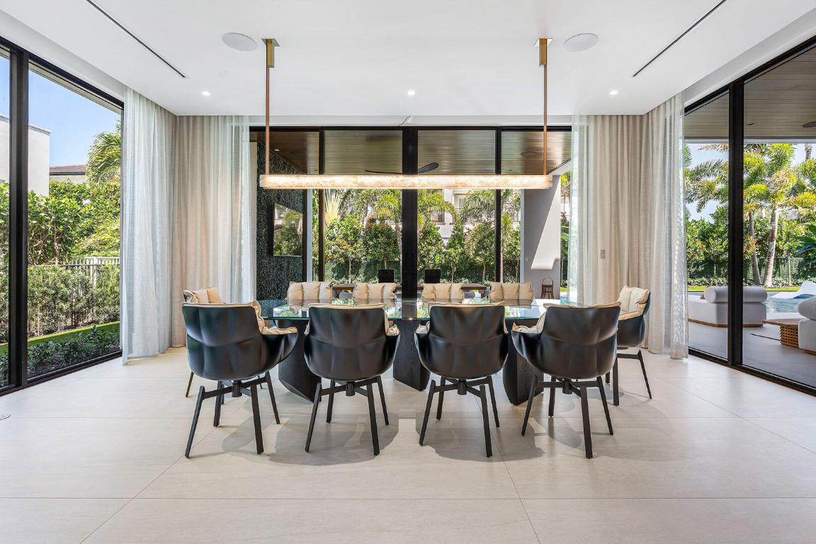 2172 W Maya Palm Drive