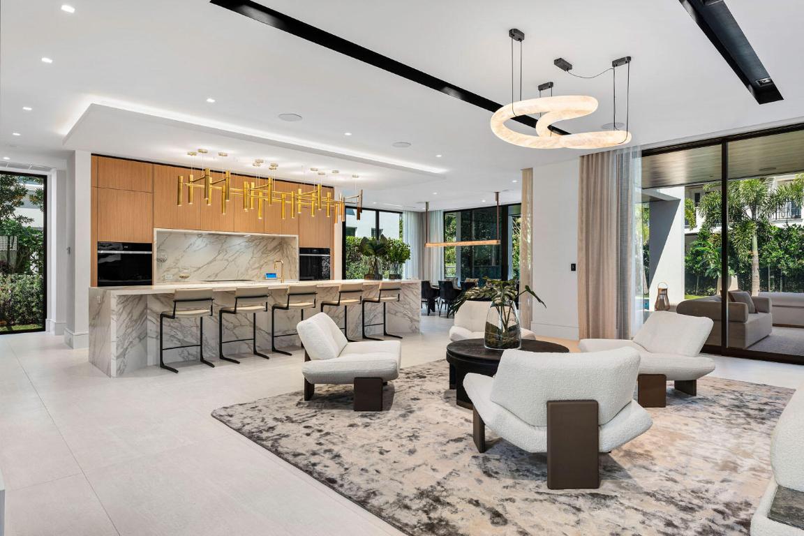 2172 W Maya Palm Drive