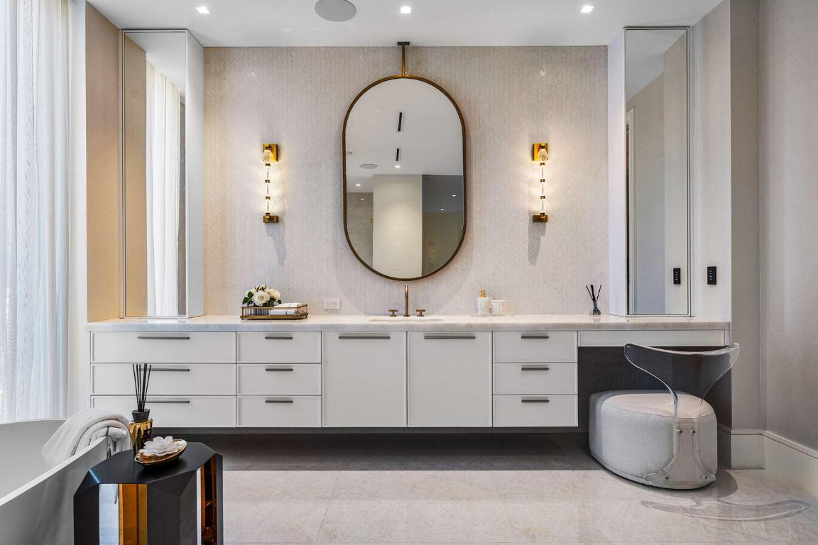 2172 W Maya Palm Drive