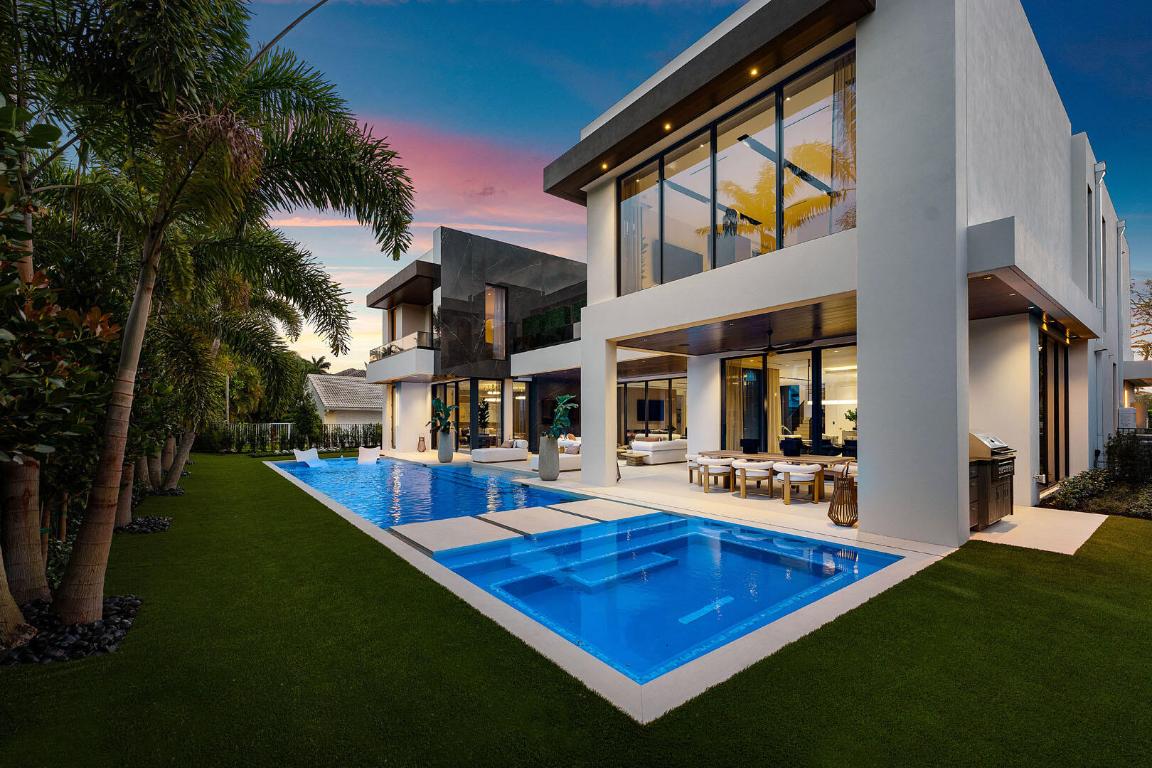 2172 W Maya Palm Drive