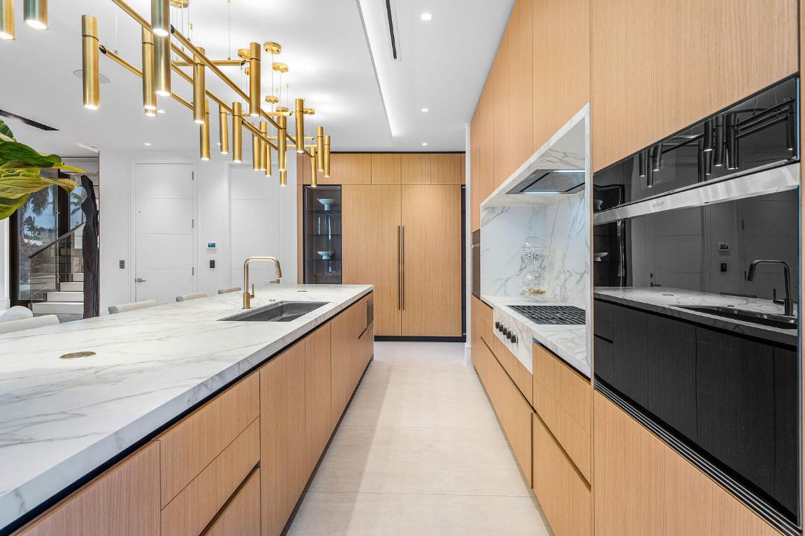 2172 W Maya Palm Drive