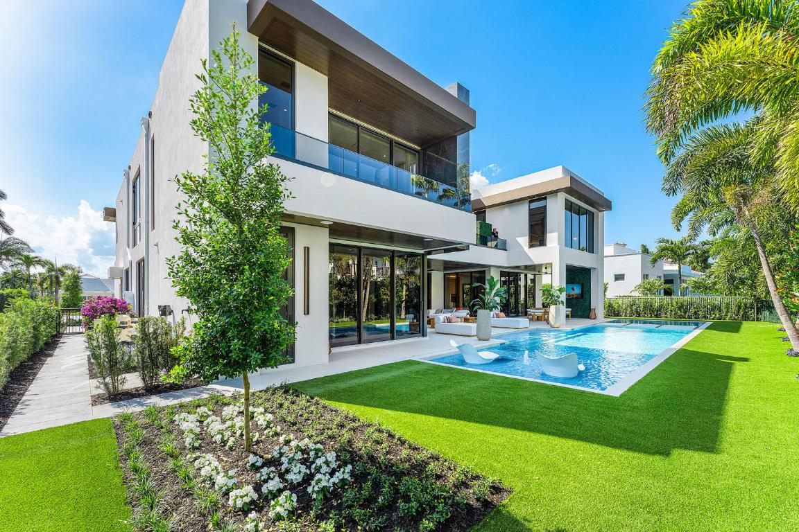 2172 W Maya Palm Drive