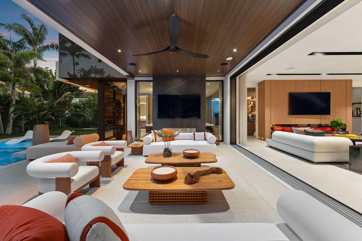 2172 W Maya Palm Drive