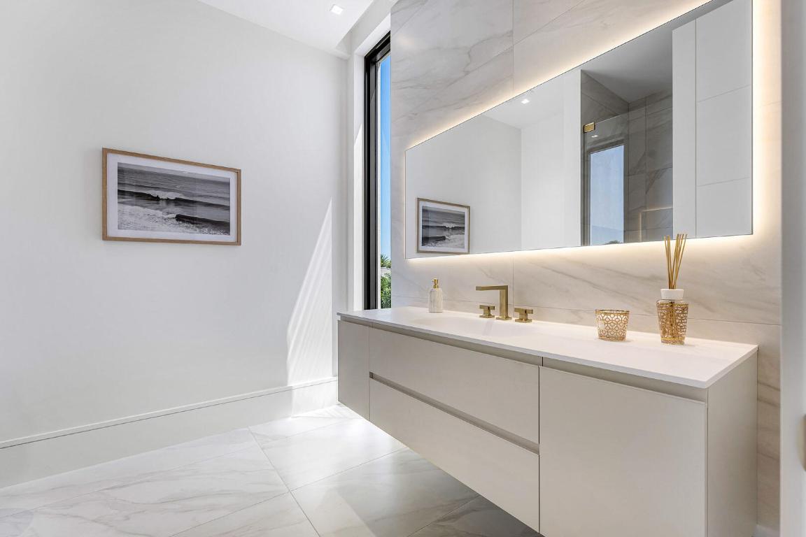 2172 W Maya Palm Drive