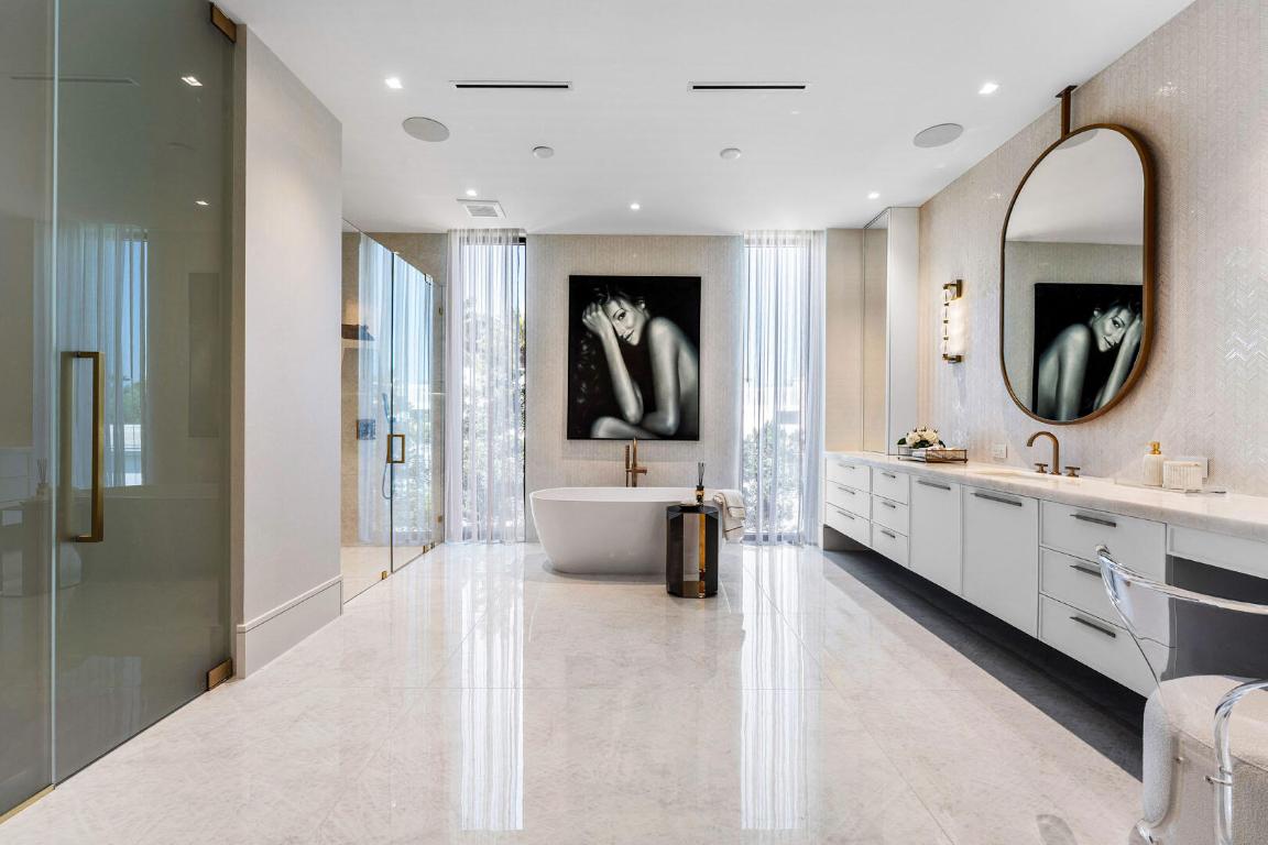 2172 W Maya Palm Drive