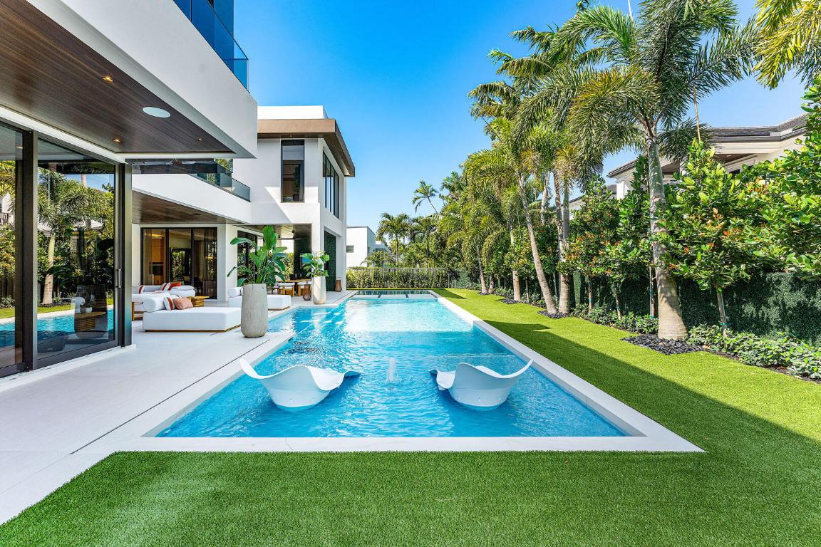 2172 W Maya Palm Drive