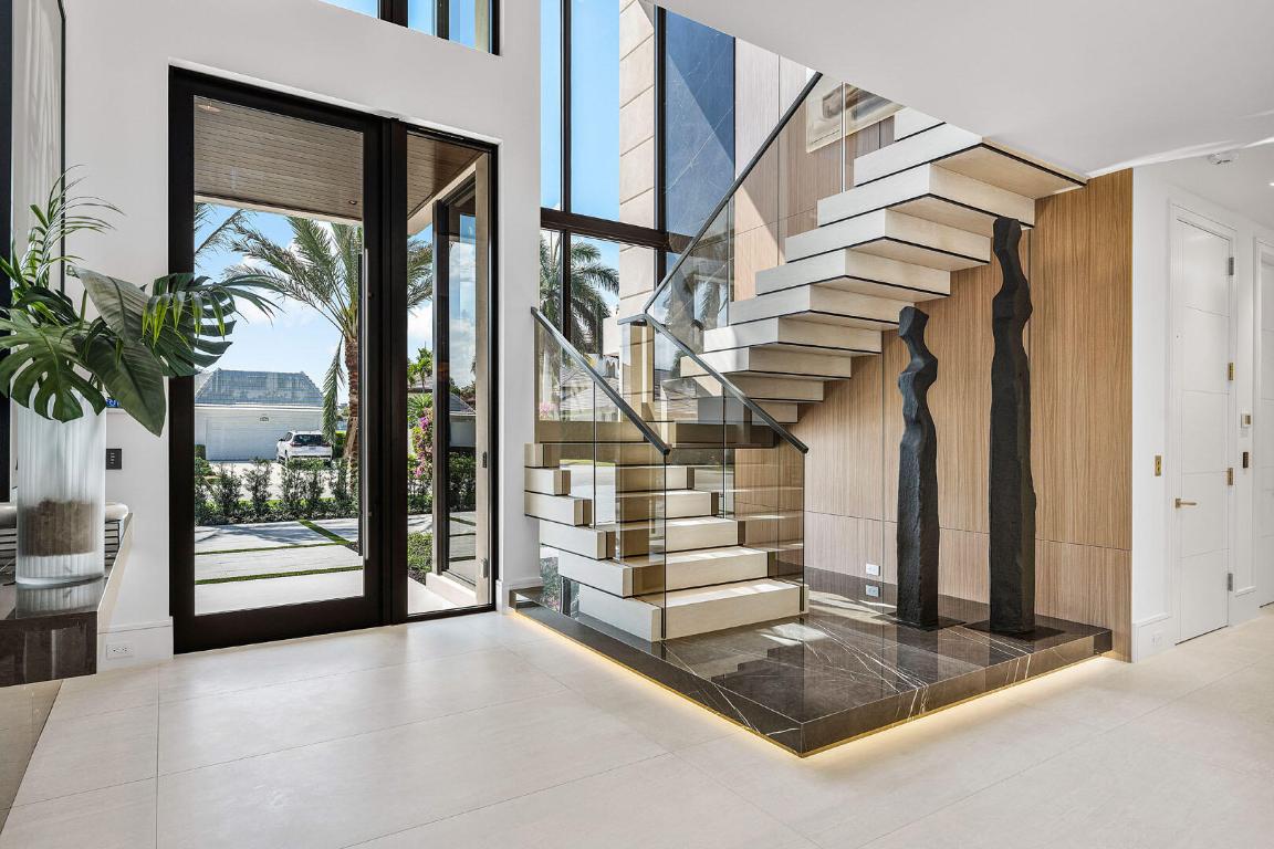 2172 W Maya Palm Drive