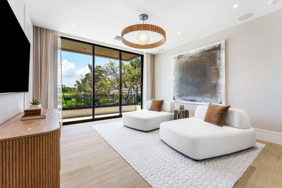 2172 W Maya Palm Drive