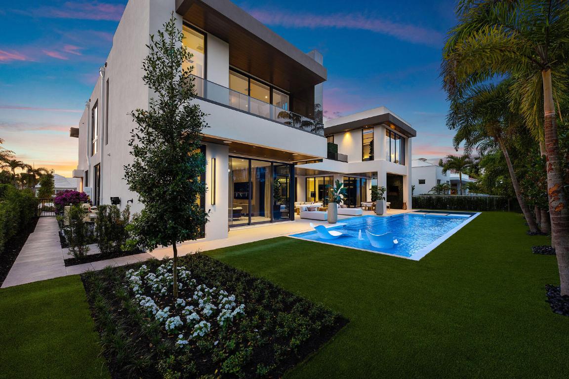 2172 W Maya Palm Drive