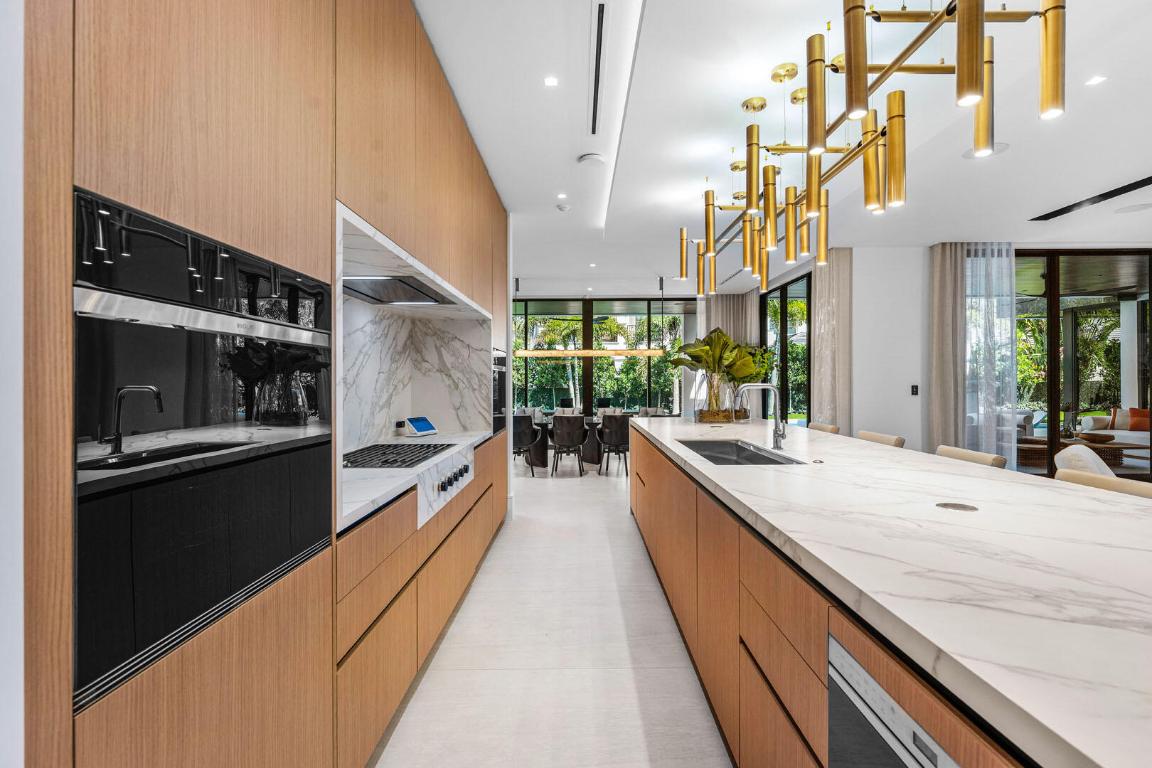 2172 W Maya Palm Drive