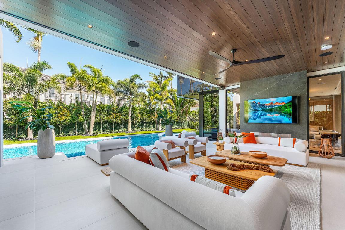 2172 W Maya Palm Drive