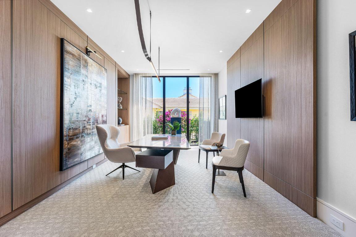 2172 W Maya Palm Drive