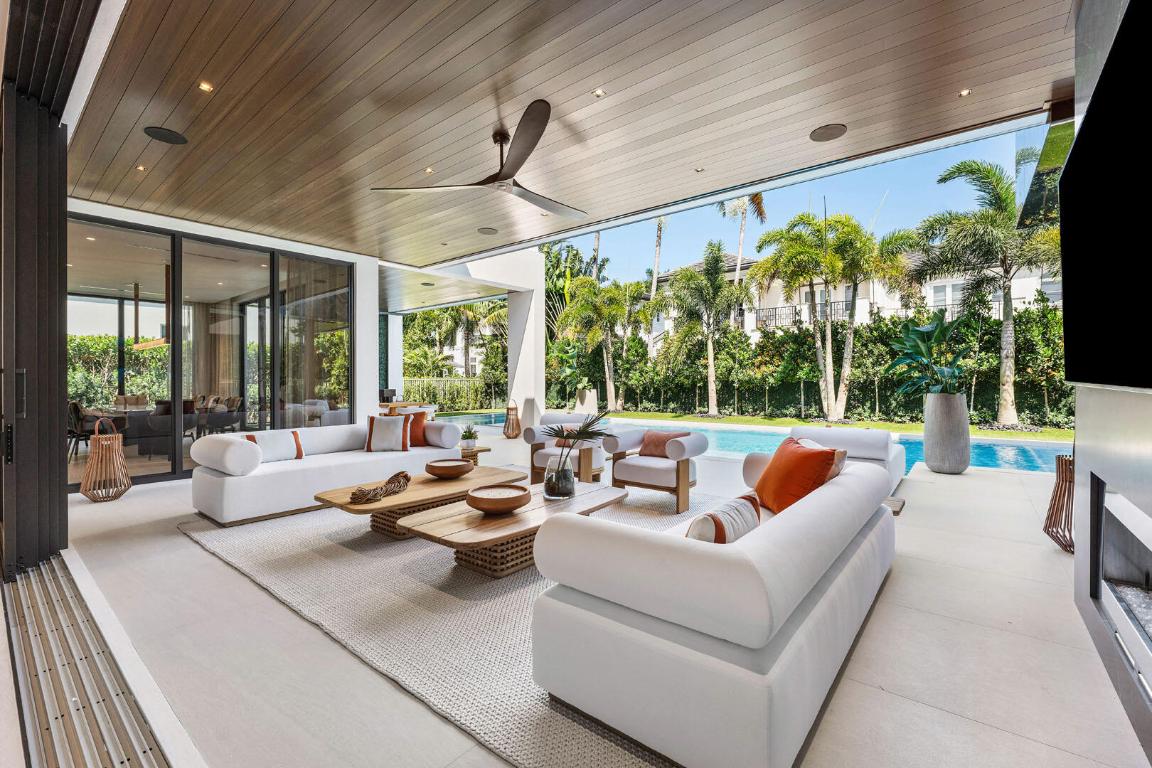 2172 W Maya Palm Drive