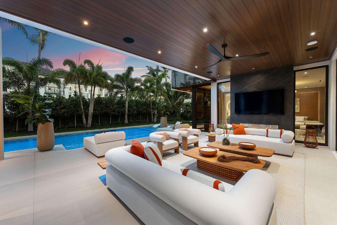 2172 W Maya Palm Drive