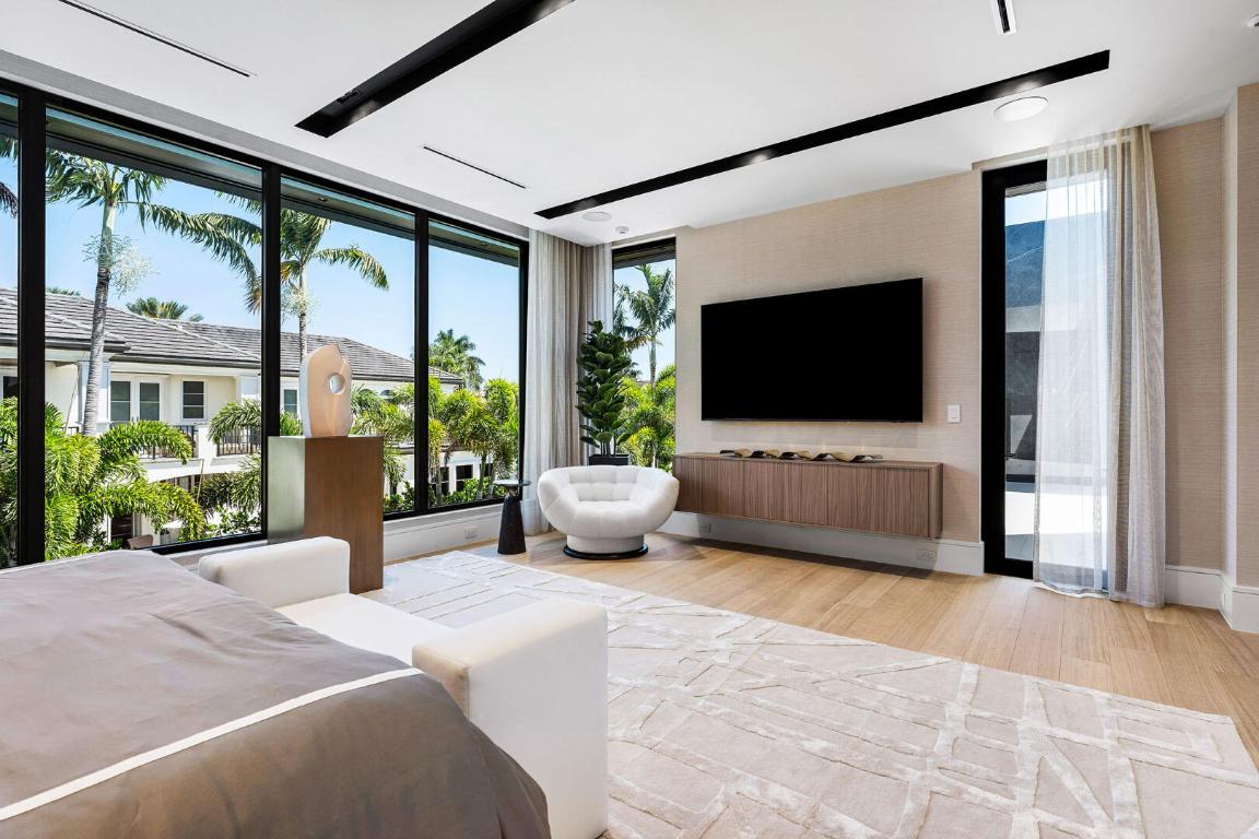 2172 W Maya Palm Drive